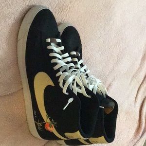 Nike men’s sneakers size 12